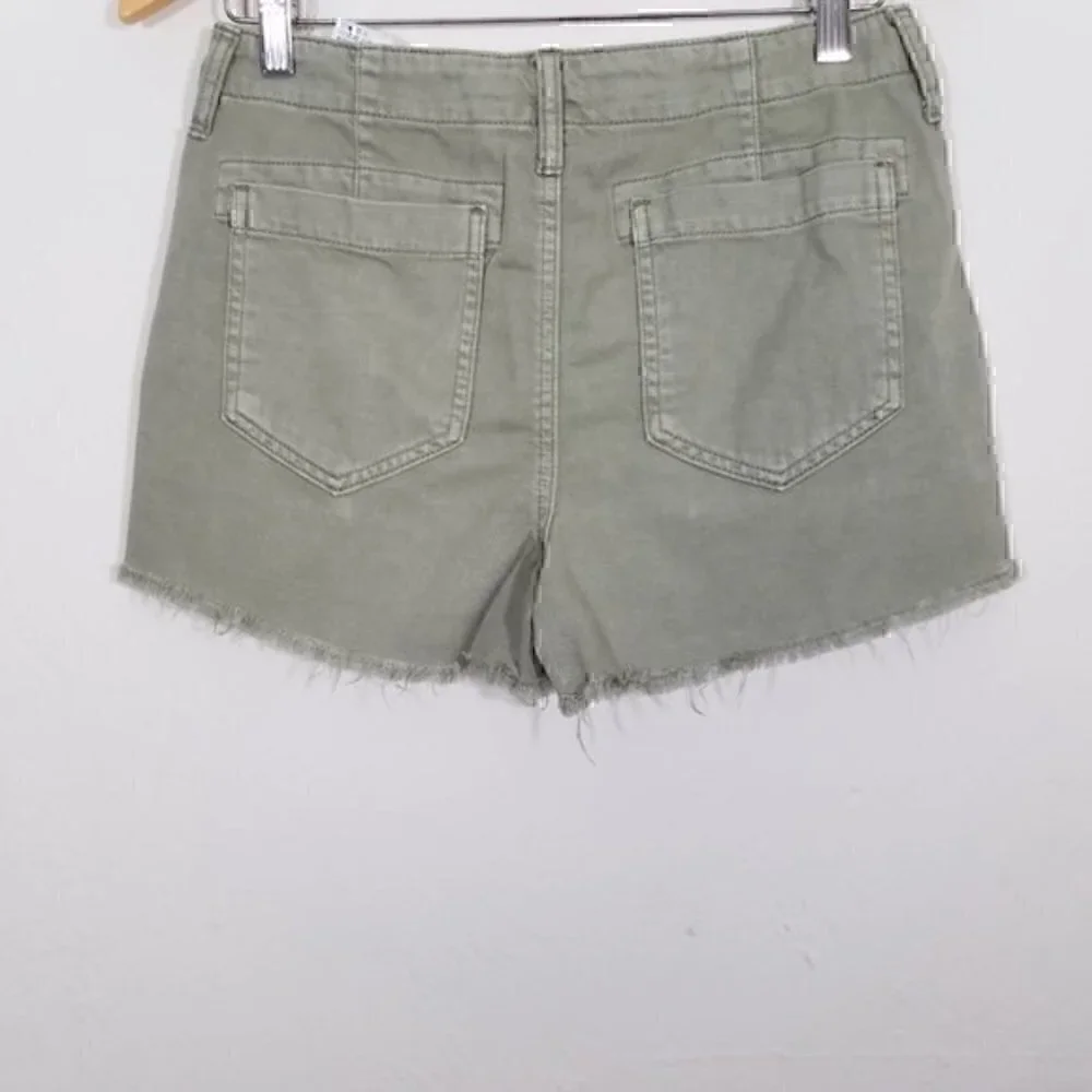 American Eagle Button Fly Raw Hem Short Size 4